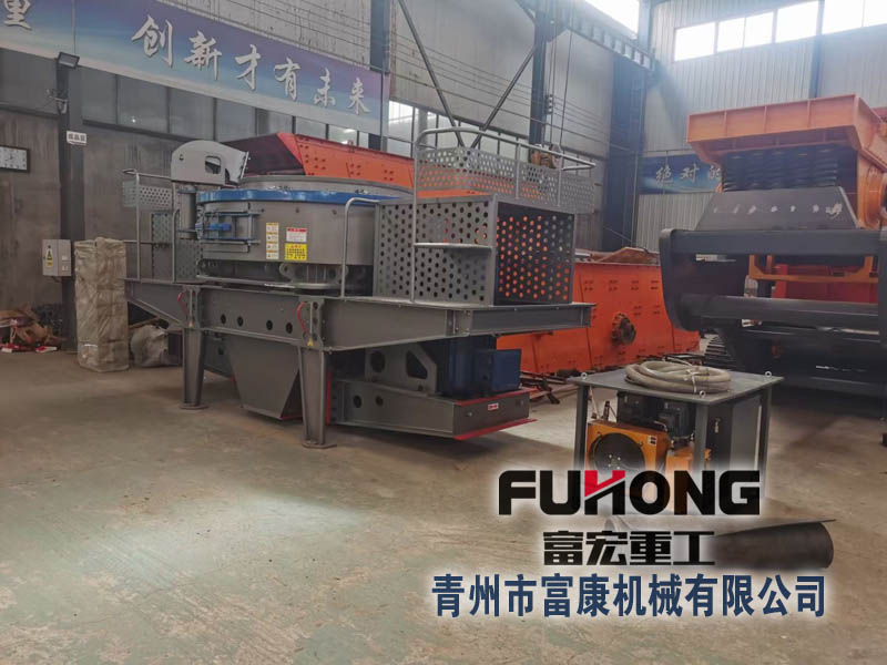 沖擊式破碎機(jī)單機(jī)有固定機(jī)型也有移動(dòng)機(jī)型，用戶(hù)可根據(jù)實(shí)際情況進(jìn)行選配